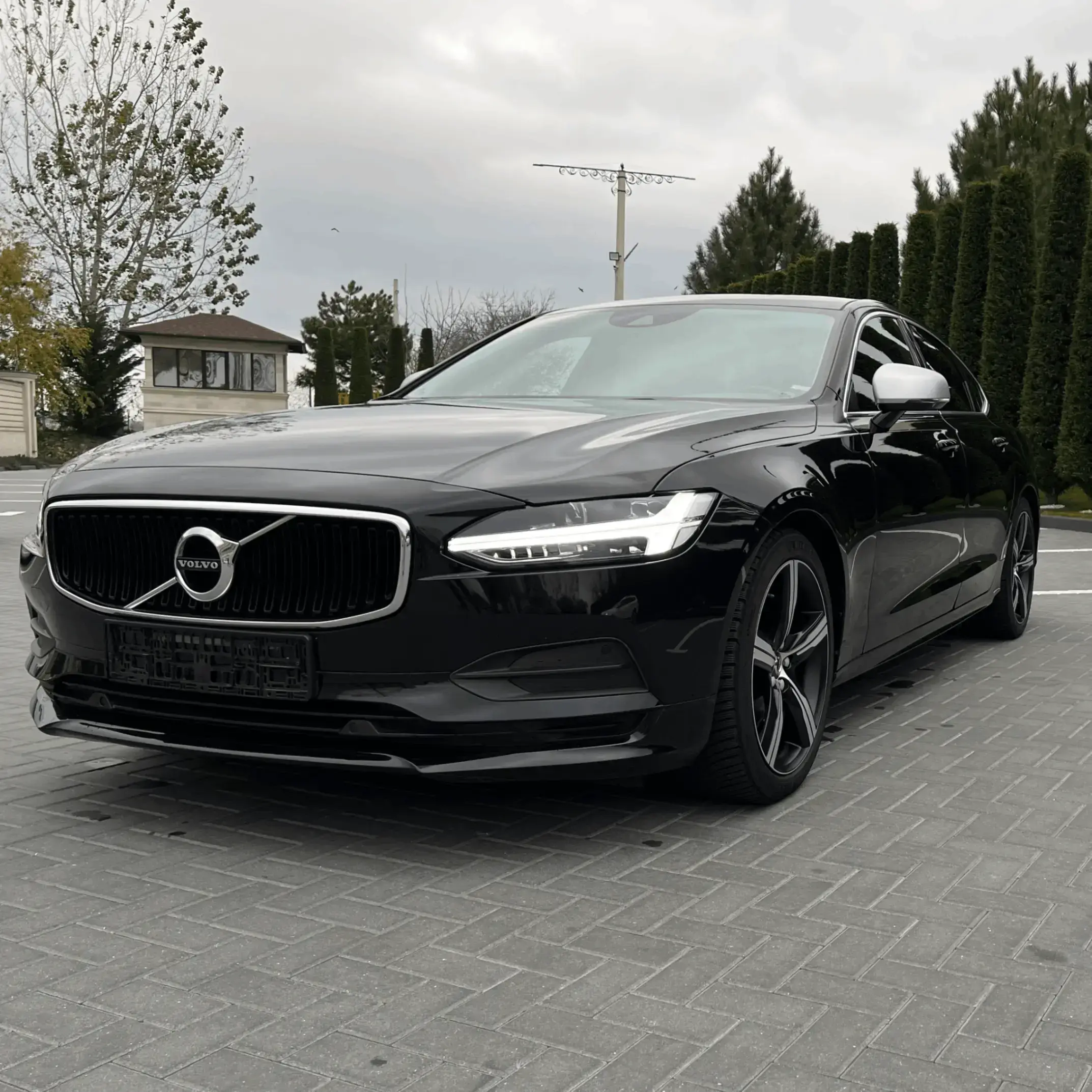 Chirie Volvo S90