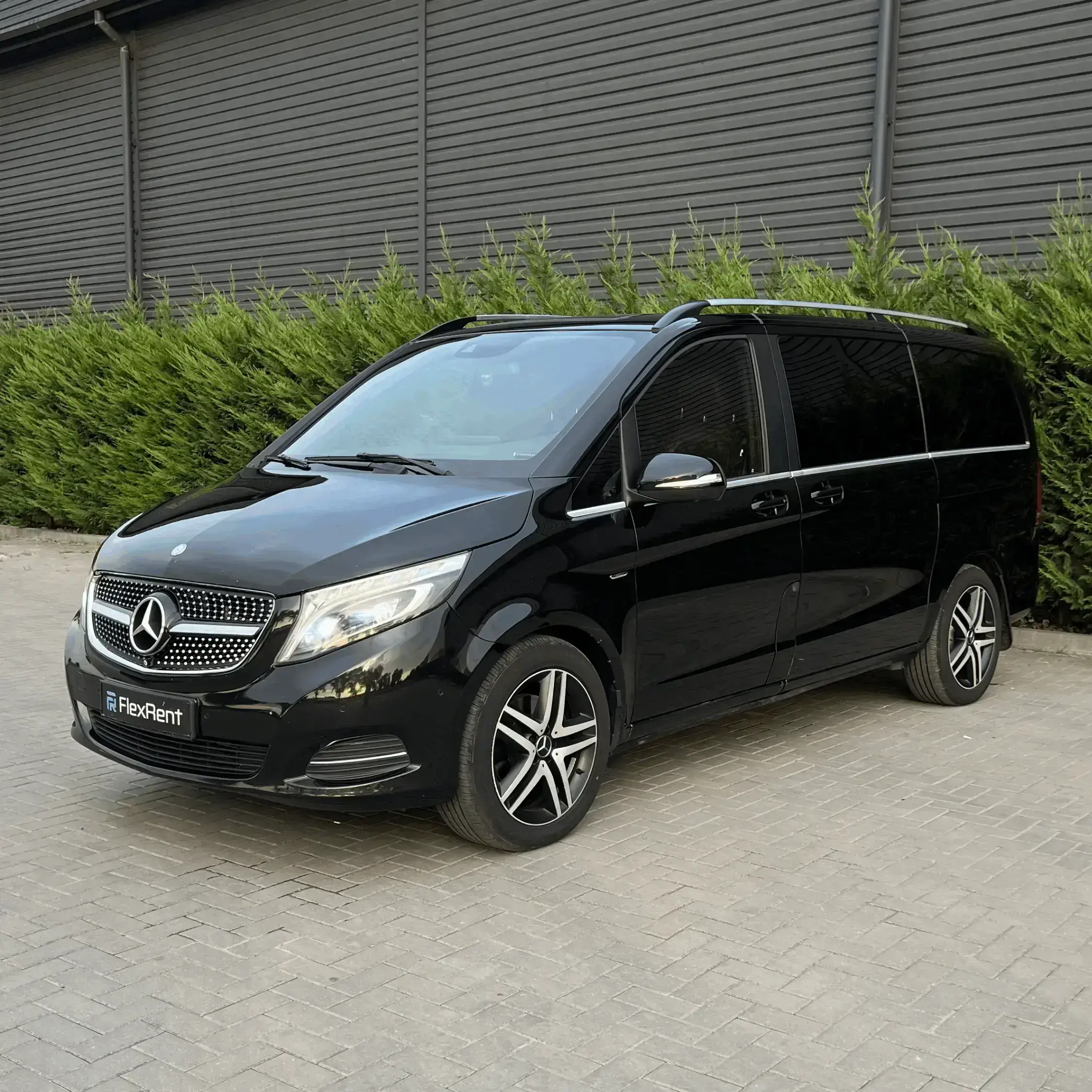 Chirie Mercedes V-Class