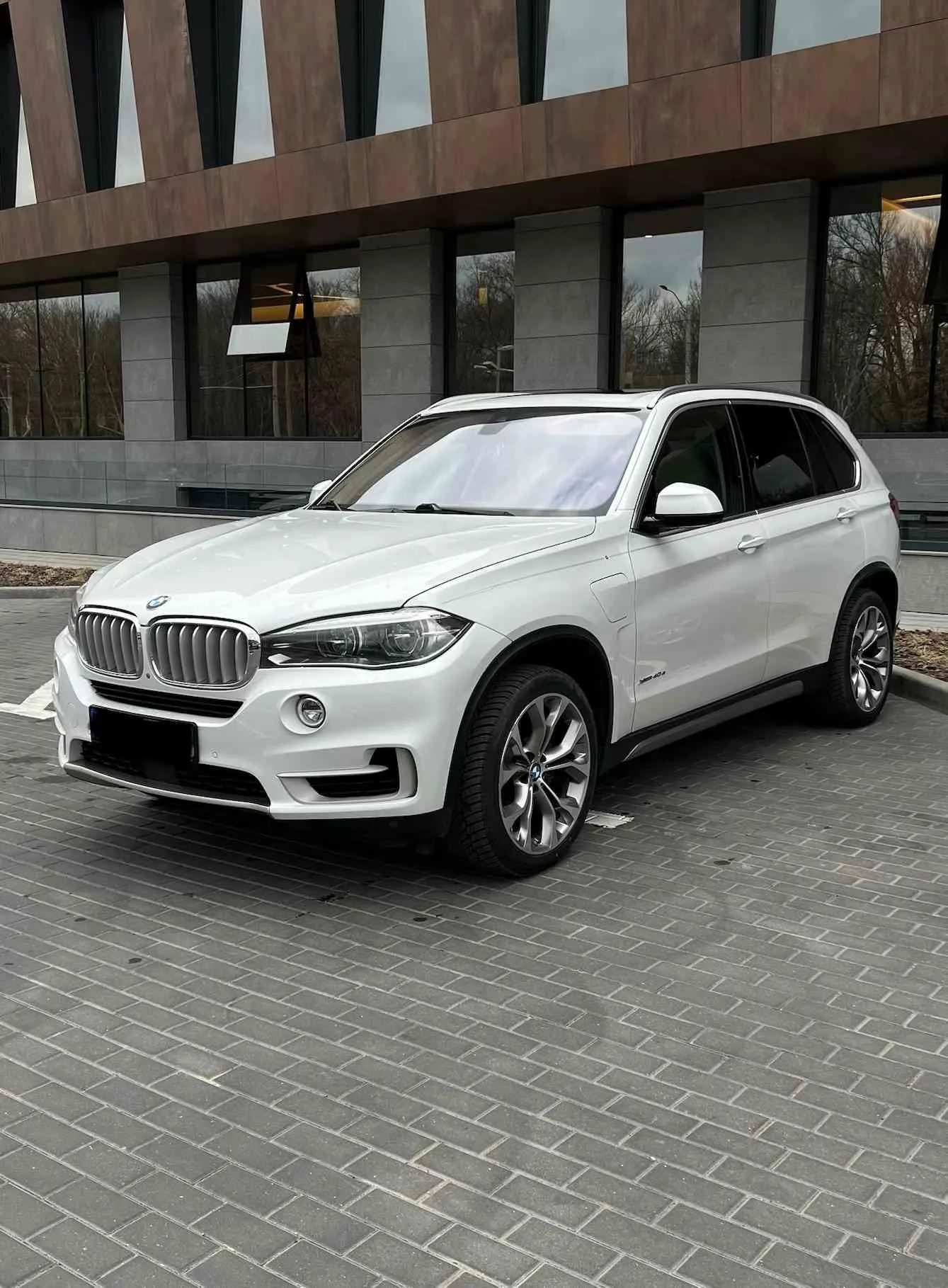 Chirie BMW X5 40e
