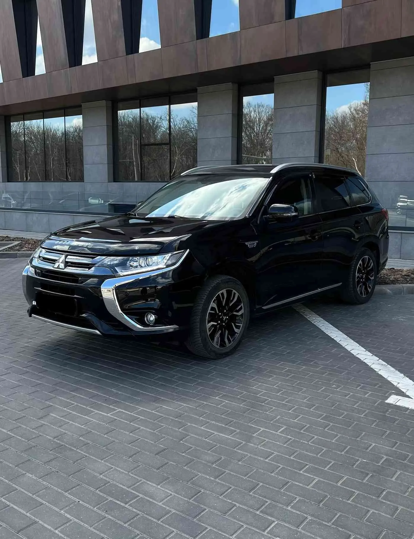 Chirie Mitsubishi Outlander